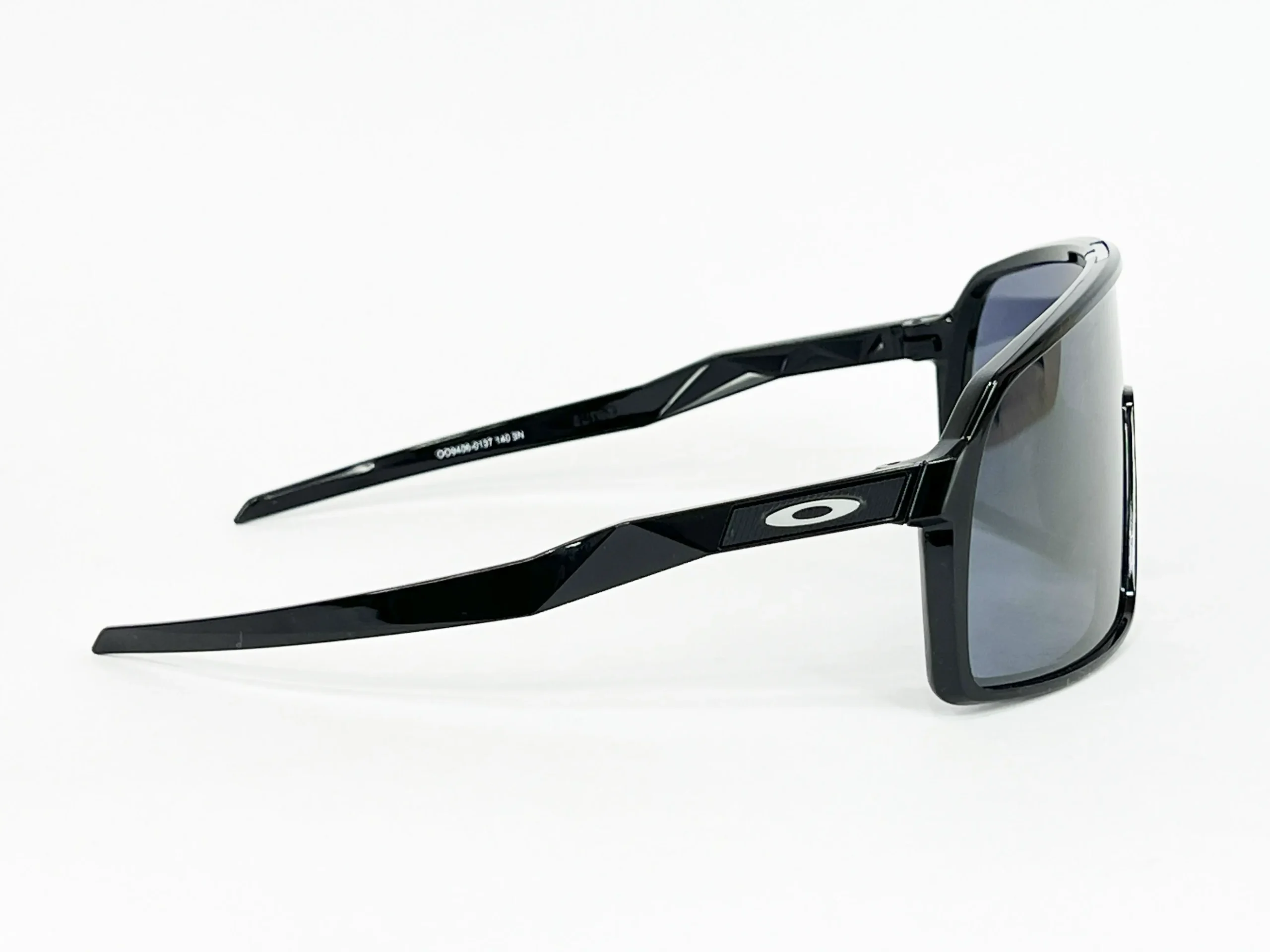 OAKLEY SUTRO OO9406-0137 サングラス Oakley Sutro OO9406-0137 | Óptica Petra